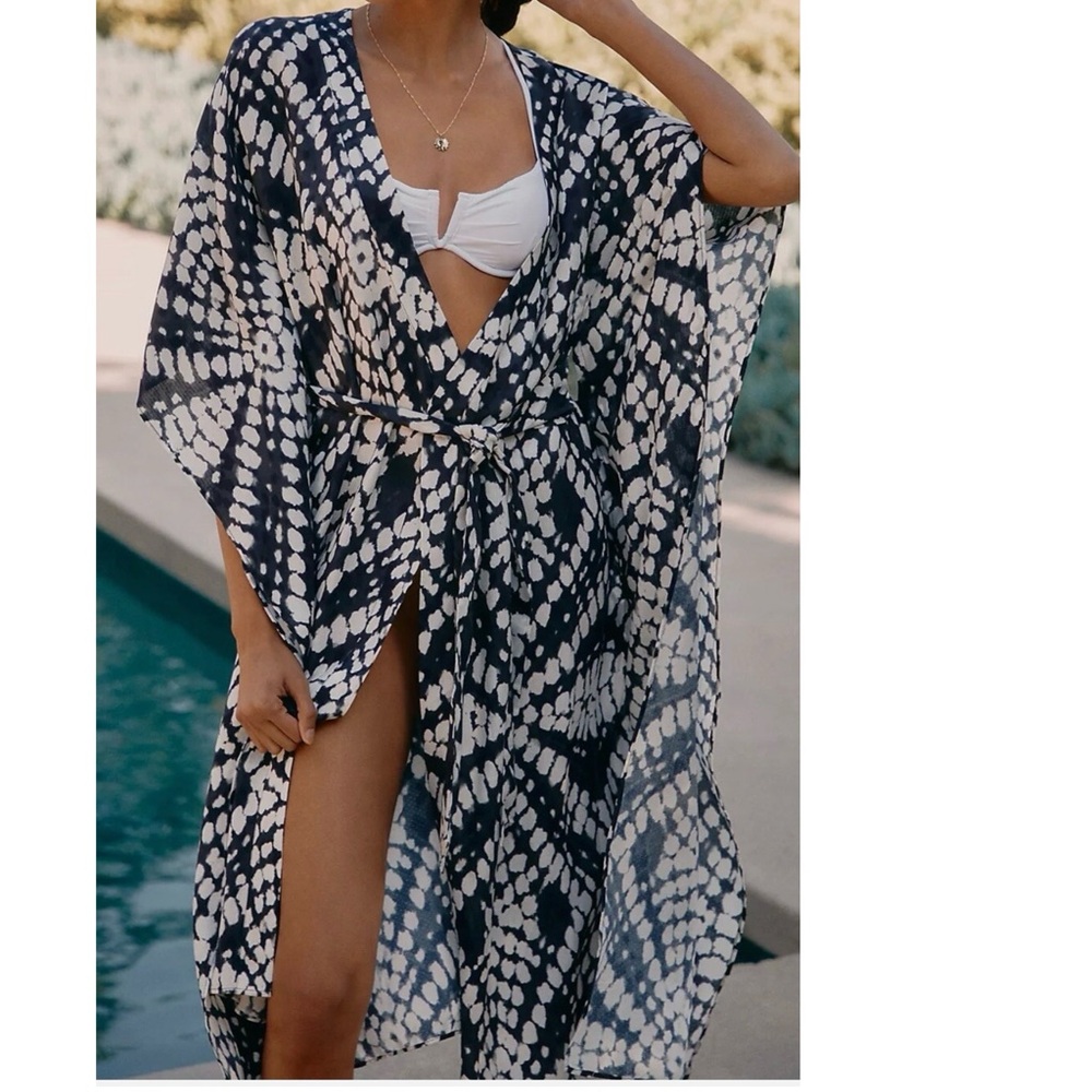Anthropologie black and White Beach Robe Cover-up